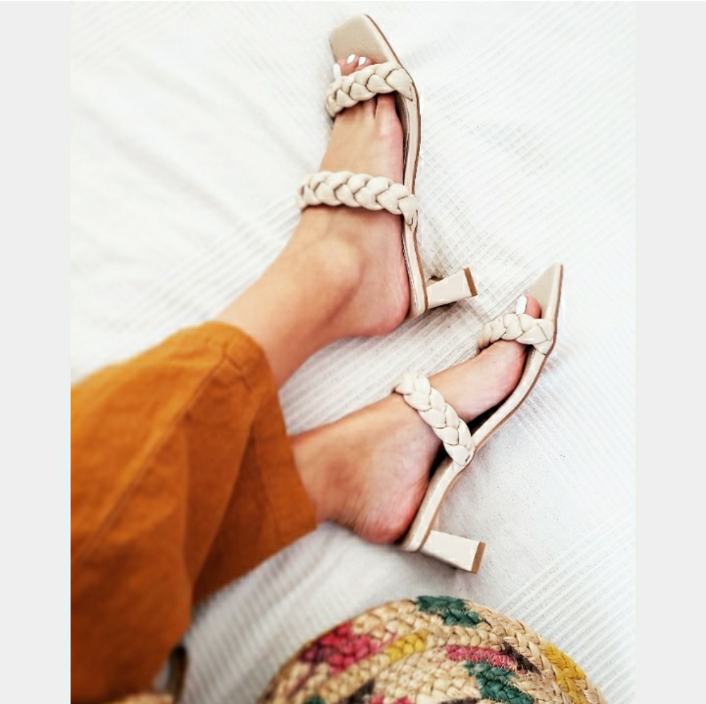 🚨//Resort Style Collection// Ivory braided sandal - Picture 6 of 9